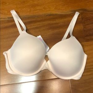 Wear everywhere t-shirt lightly lined bra